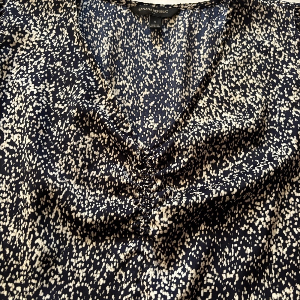 Banana Republic Black and White Tie Front Long Sleeve Blouse - Picture 4 of 4